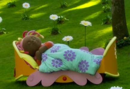 upsy daisy bed toy