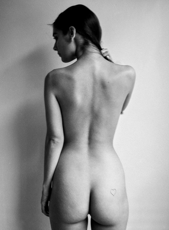 Caitlin Stasey Nude