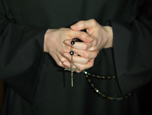 nun gives birth in italy