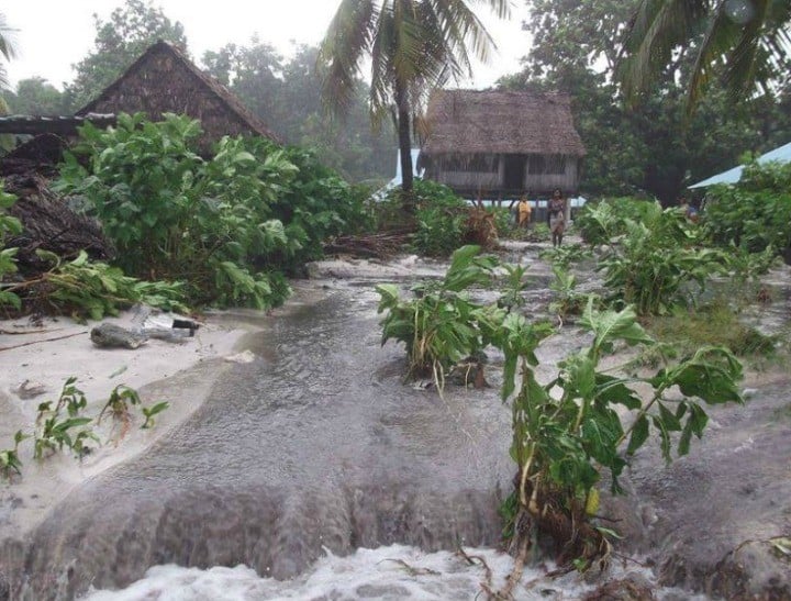Vanuatu cyclone 2 lead resize