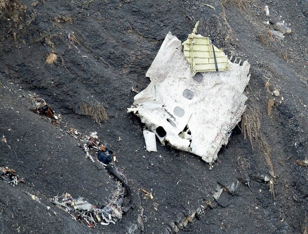 crash wreckage FI