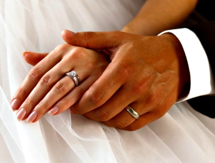 Wear wedding ring on