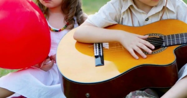 hippie kids. Image via iStock.