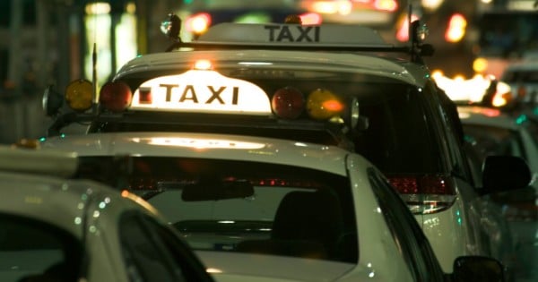 AustralianTaxiSydney istock feat fb
