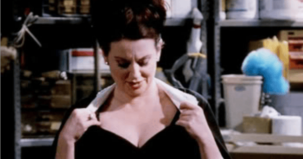 The 34 problems with having huge boobs.