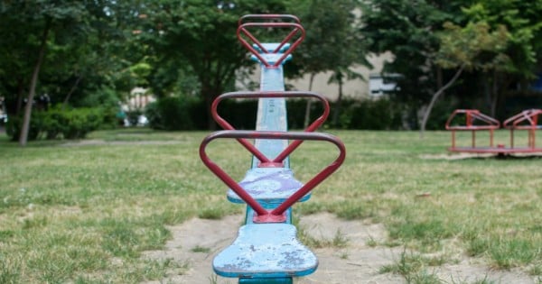 teeter totter