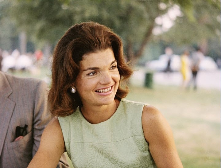 21 Style Lessons We Learned From Jackie Onassis 