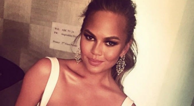 This Chrissy Teigen Stretch Marks Photo Has Women Cheering 7941