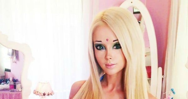 Meet Valeria Lukyanova The Woman Who Breathes Instead Of Eating Yes