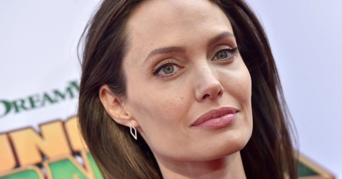 Angelina Jolie Fucked Hard - The Angelina Jolie hate meter is about to be turned up again.