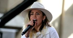 miley cyrus dolce and gabbana