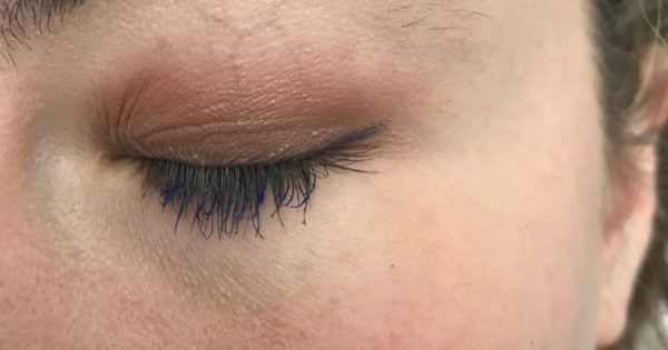 blue-mascara-tips-inline