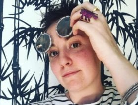 Lena-Dunham-rosacea-feature