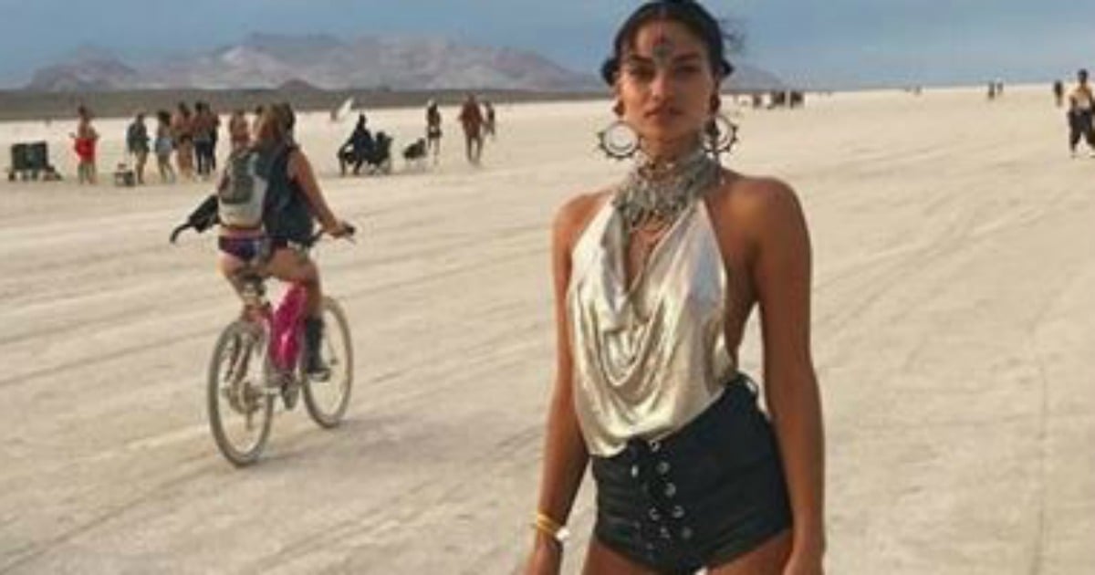 Just A Bunch Of Crazy Photos From The 2017 Burning Man Fashion