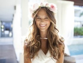 woman-wavy-hair