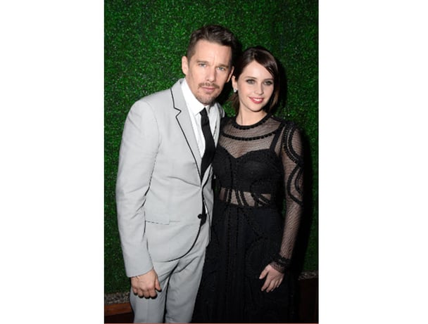 2015 critic's choice awards red carpet
