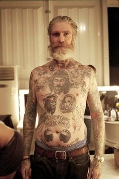 what not to do when getting a tattoo