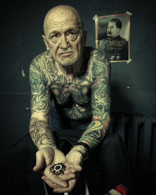 what not to do when getting a tattoo