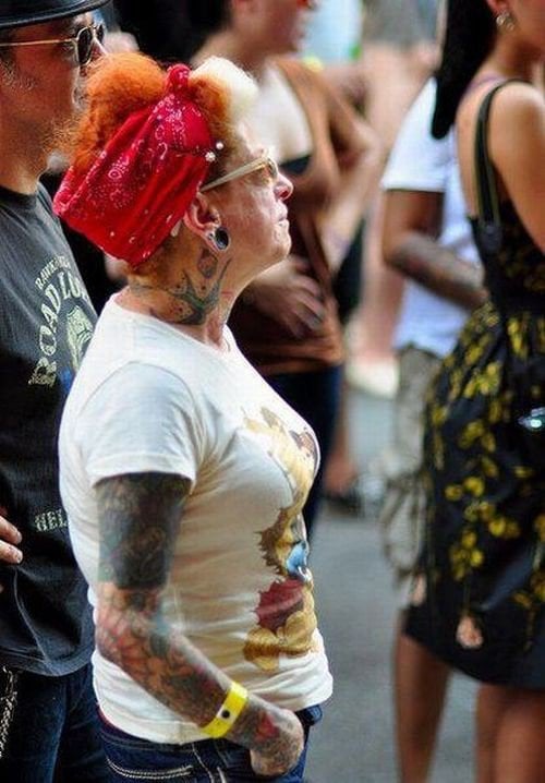 what not to do when getting a tattoo