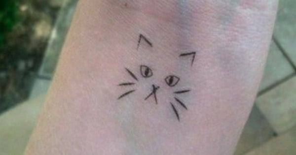 34 tiny tattoos for people who want elegant ink. - Mamamia