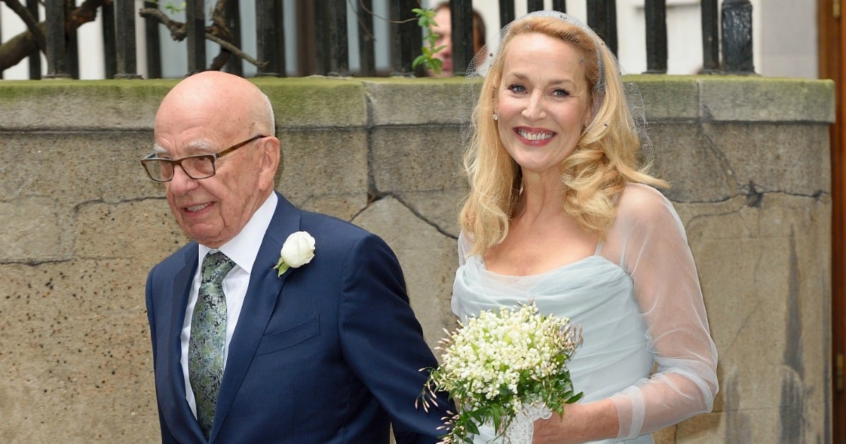 Jerry Hall and Rupert Murdoch: She wore flats to the wedding.