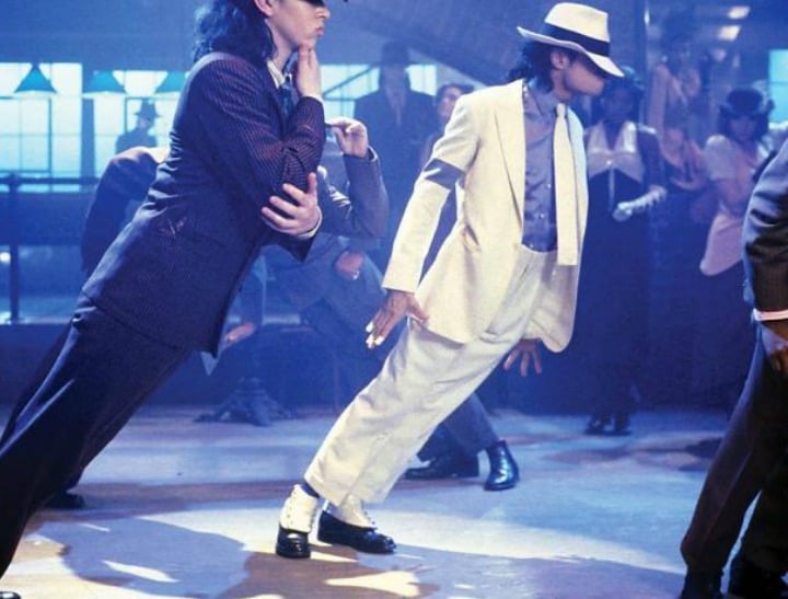 How did michael jackson do the anti-gravity lean?