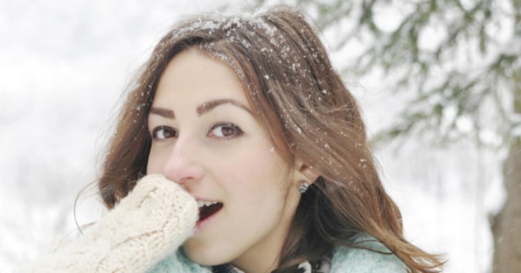 How to treat dandruff.