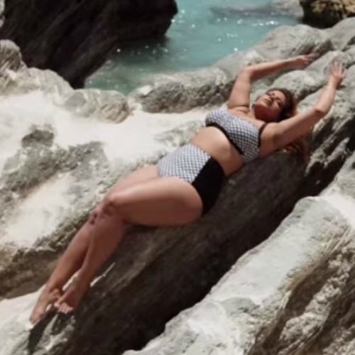 Denise Bidot proudly rocks her curves in a stunning bikini pic
