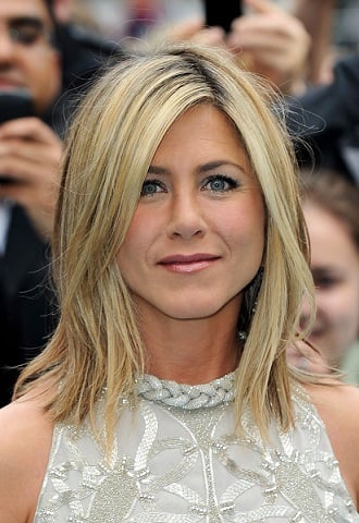 long layered bob jennifer aniston