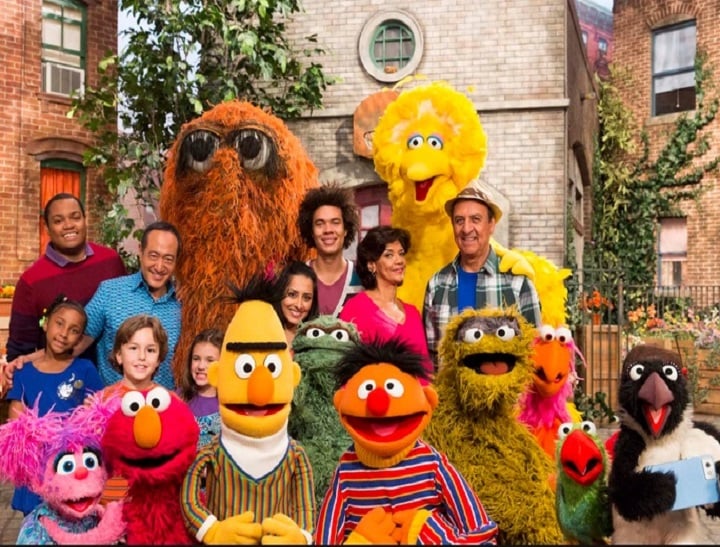 Sesame Street Cast Photo 