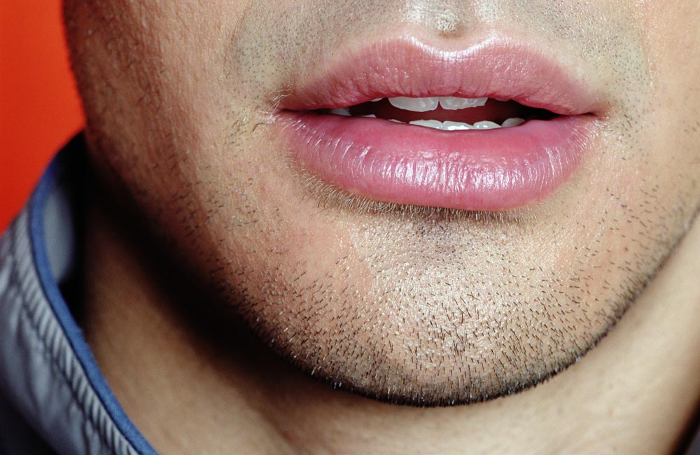 Открытый рот мужчины. Губы мужские. Красивые мужские губы. Приоткрытый рот мужской. Цвет мужских губ.