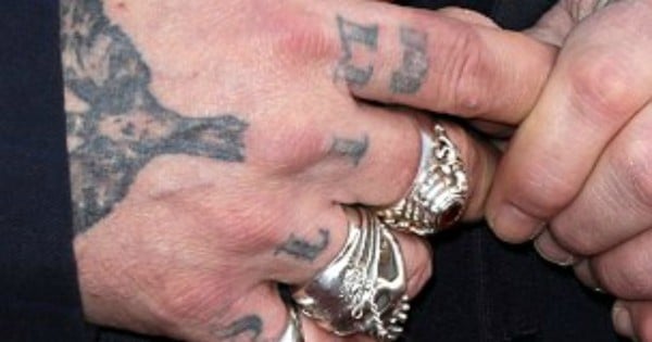 johnny depp tattoos finger