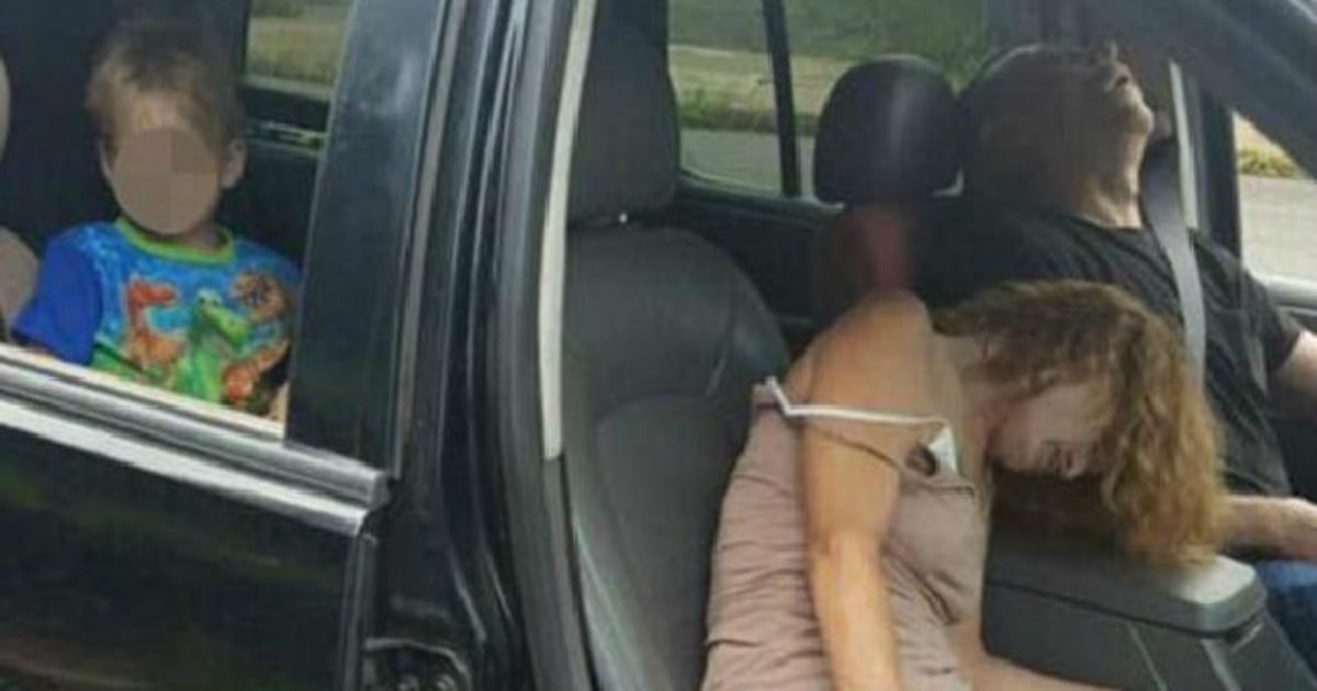 woman in overdose photograph jailed