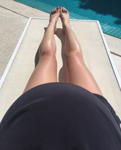 Rebecca Judd wears Spanx after birth, and fans aren't happy.