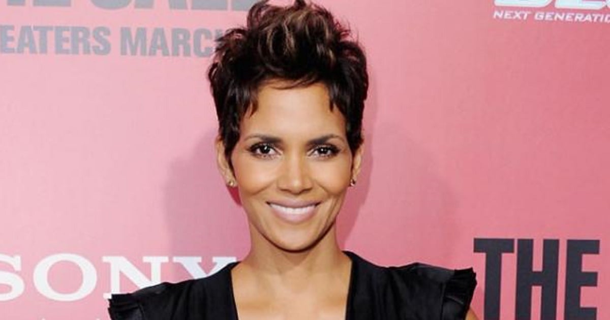 Short hairstyles for older women that are done so right.