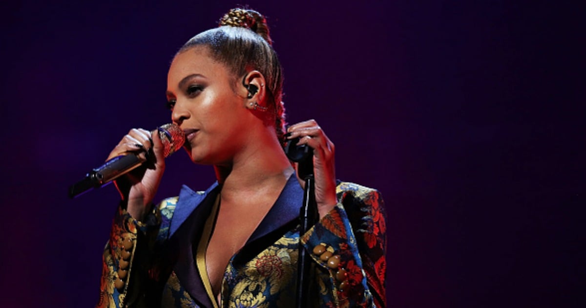 Beyonce just suffered a onstage injury, but was not phased in the ...