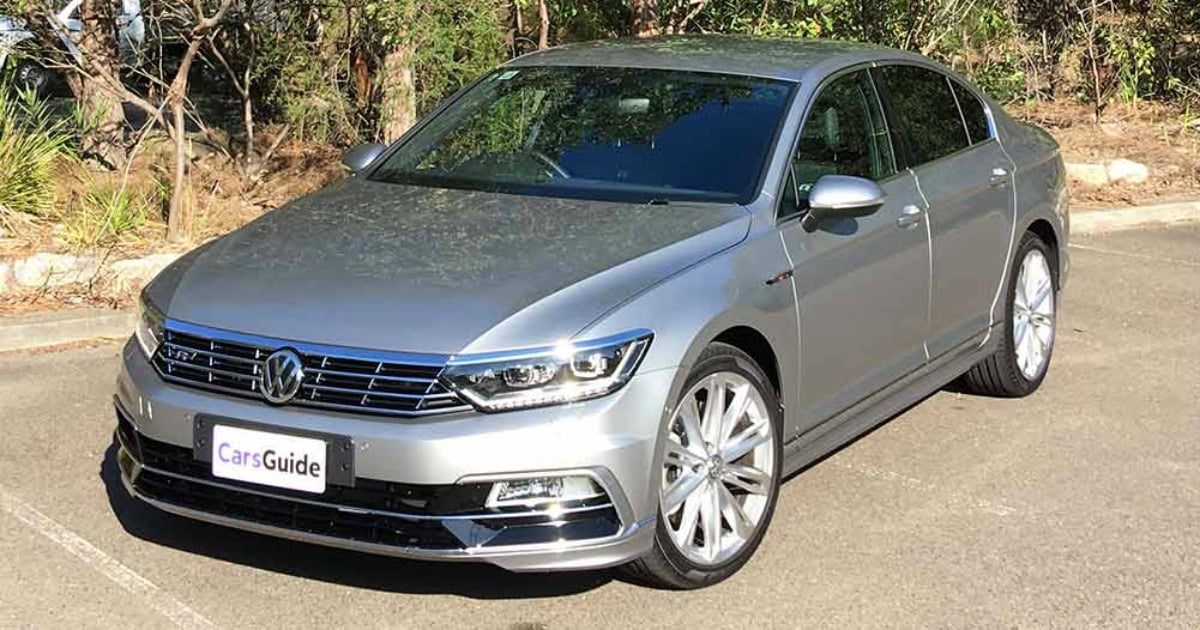 Passat tsi. Фольксваген Пассат р лайн 2017. Volkswagen Passat седан 2017. Пассат r line 2017. Passat r line 2017.