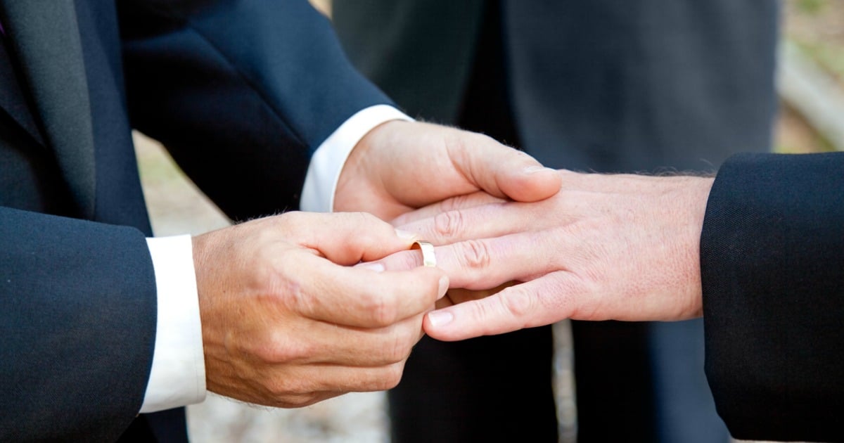 qantas marriage equality