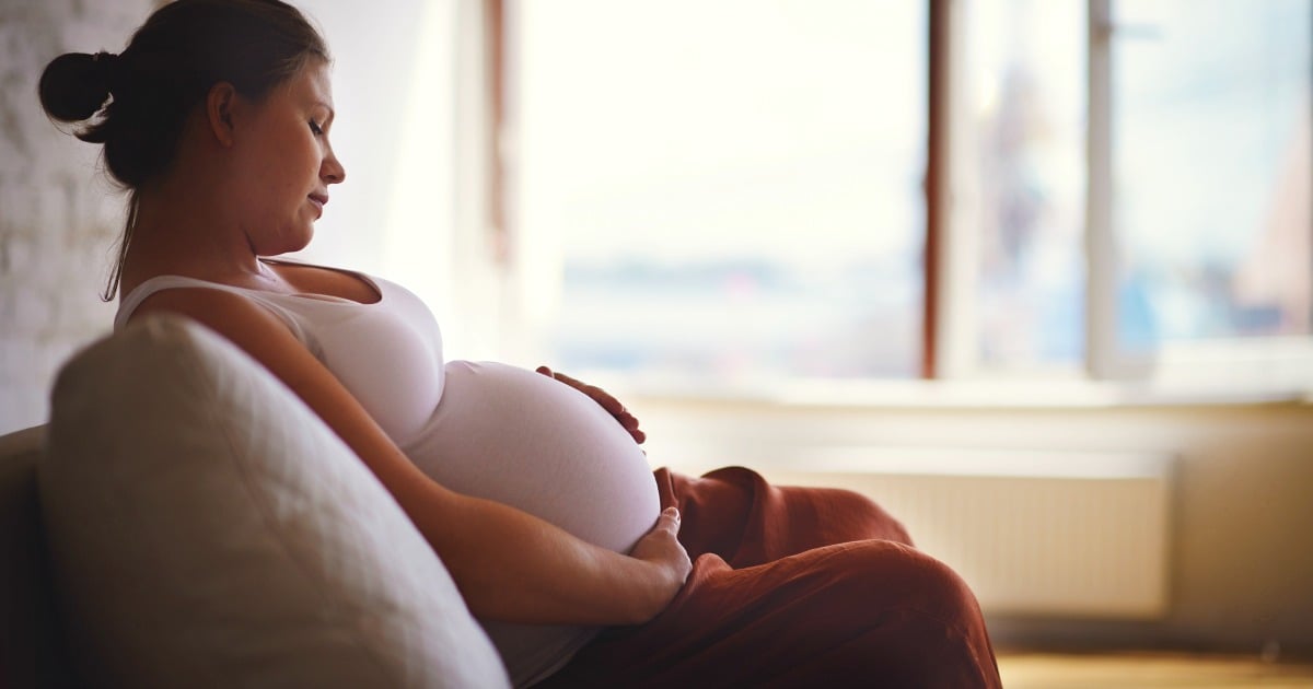 does a mother's voice help babies