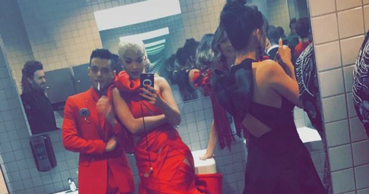 Smoking at Met Gala: A number of celebrities were photographed smoking.