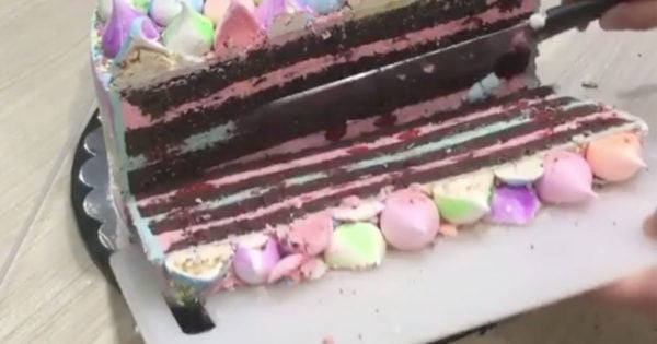 cake cutting hack