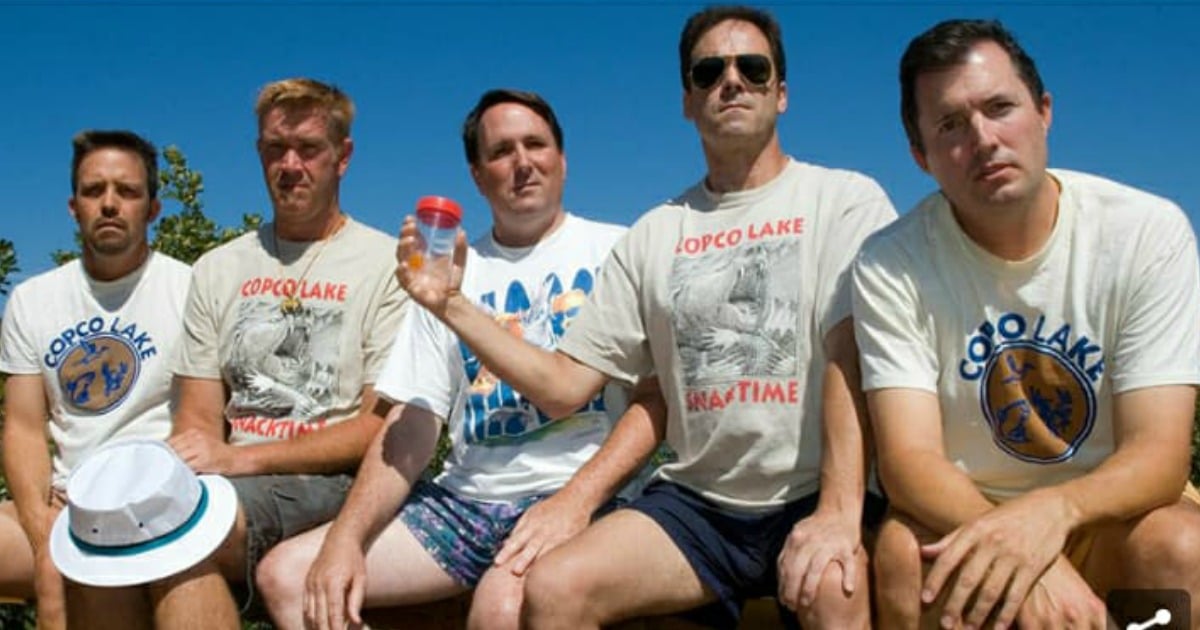 five friends recreate photo