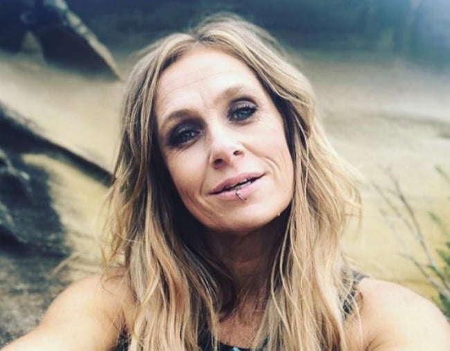 Nude kasey chambers Dead Porn