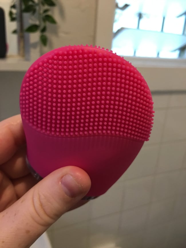 Product question] is this silicone brush great for an everyday cleansing  brush? : r/SkincareAddiction