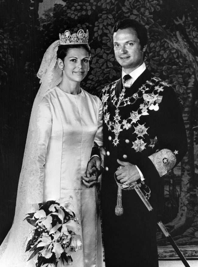official royal wedding photos