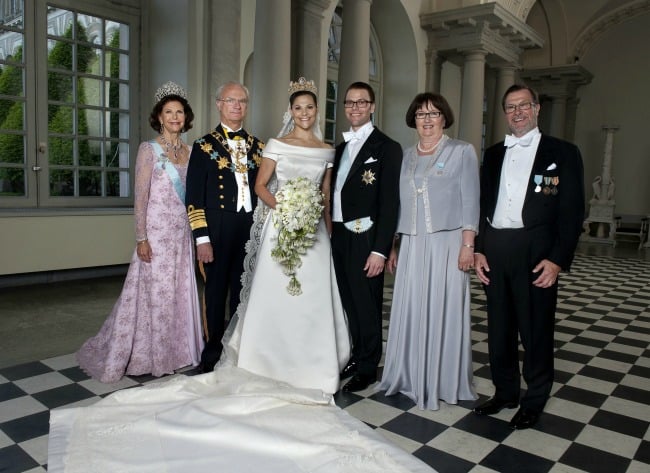 official royal wedding photos