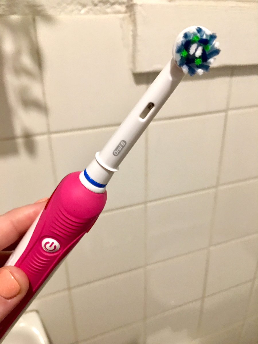 Oral B Electric Toothbrush Review The Techy Toothbrush That S 50 Off