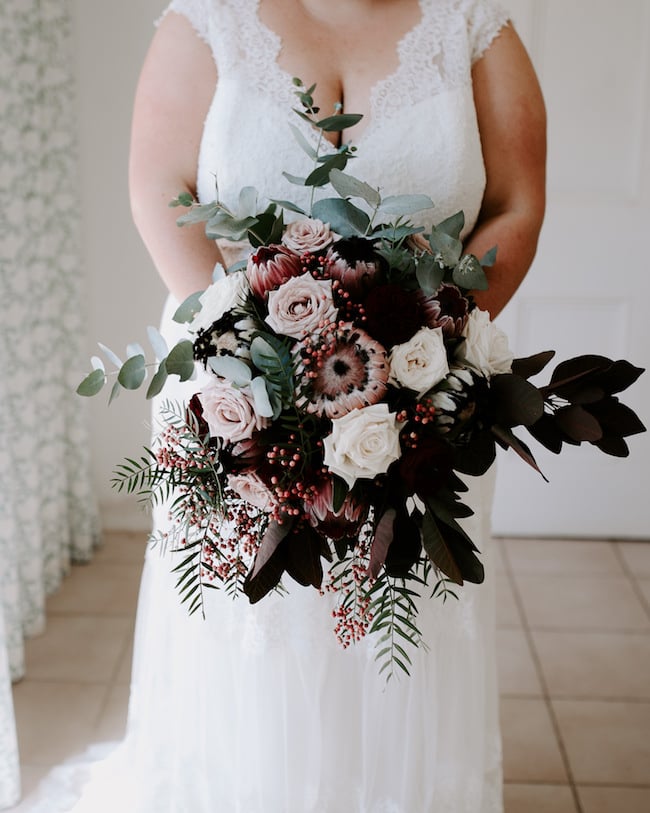 How To Choose Wedding Flowers For The Month You Re Getting Married In