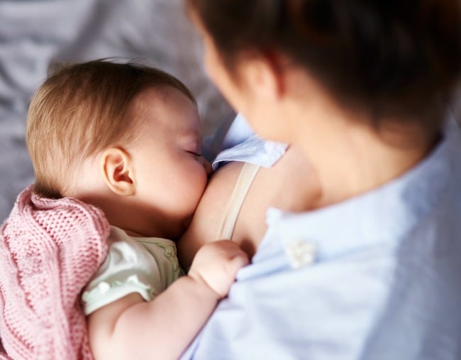 Mum's uneven boobs photo shows reality of breastfeeding