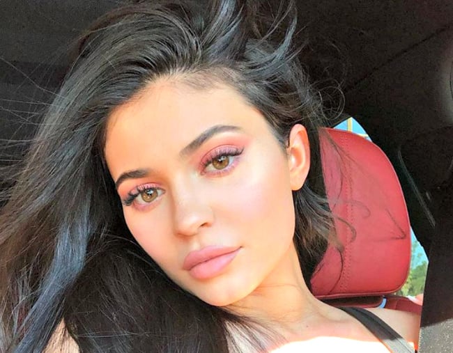 Do Kylie Jenner's no make-up selfies mean she's launching Kylie skincare? -  Vogue Australia